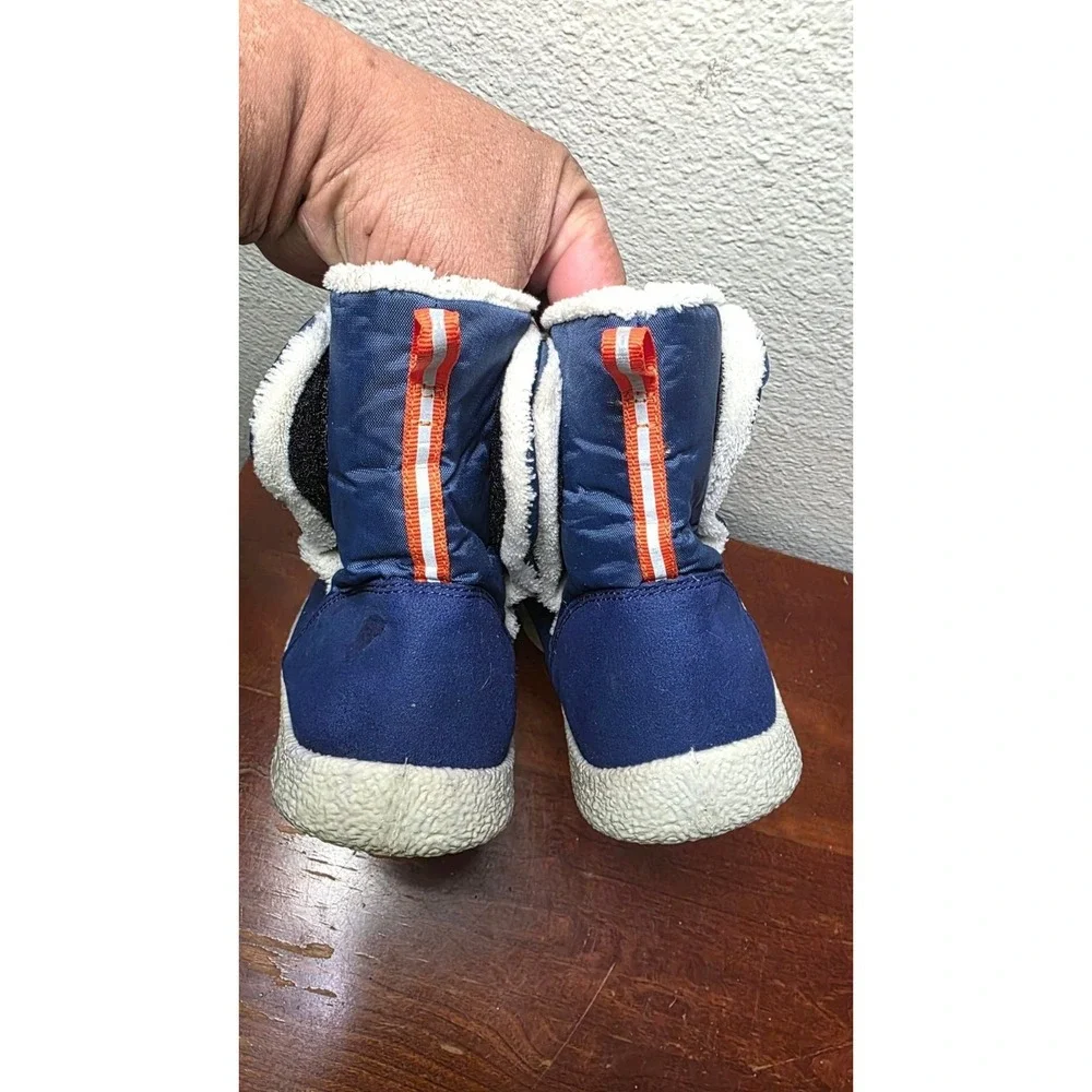 Keen Howser Youth Blue & White Faux Fur Insulated Winter Boots Slip-On Size 7